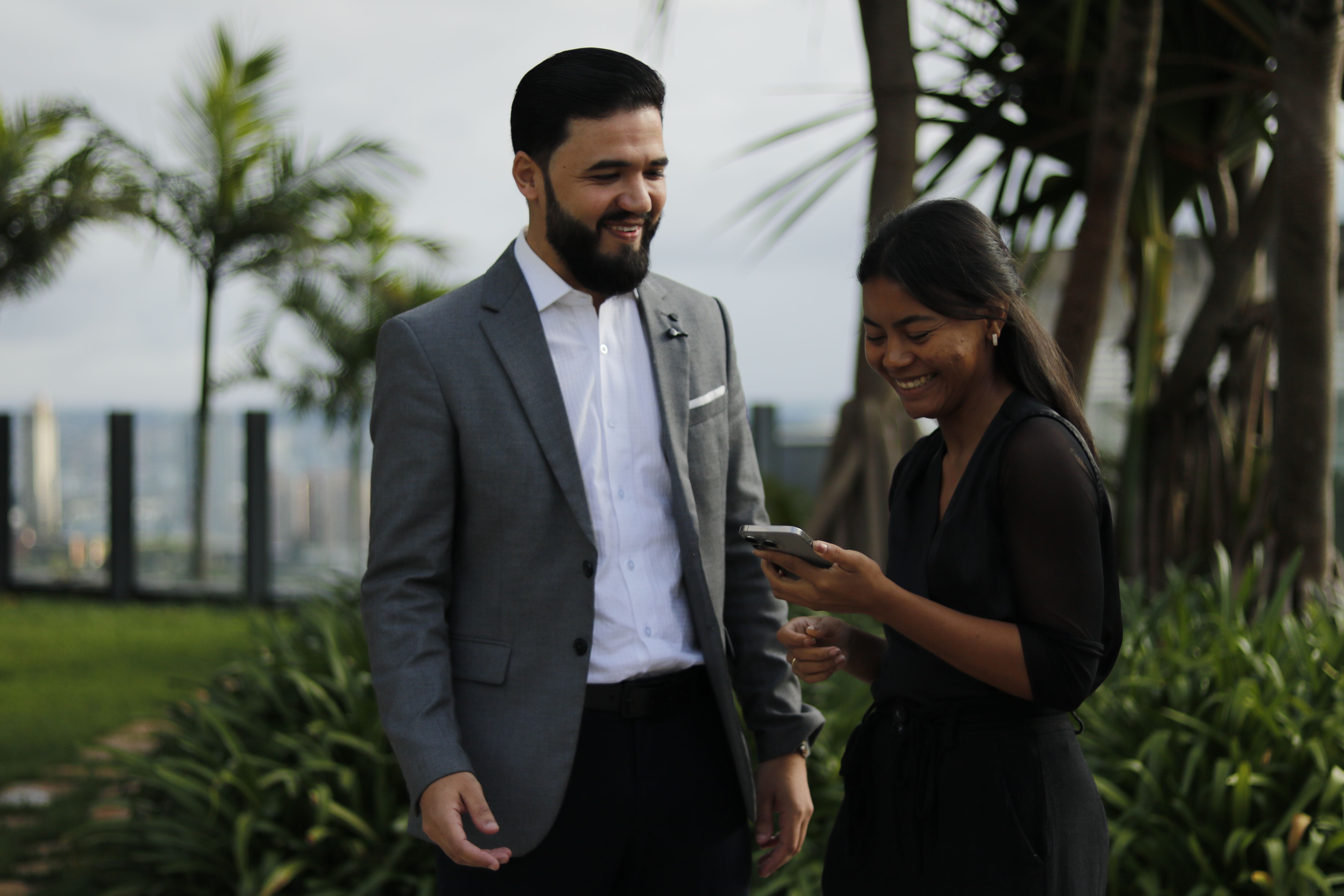 Reunião com cliente em rooftop